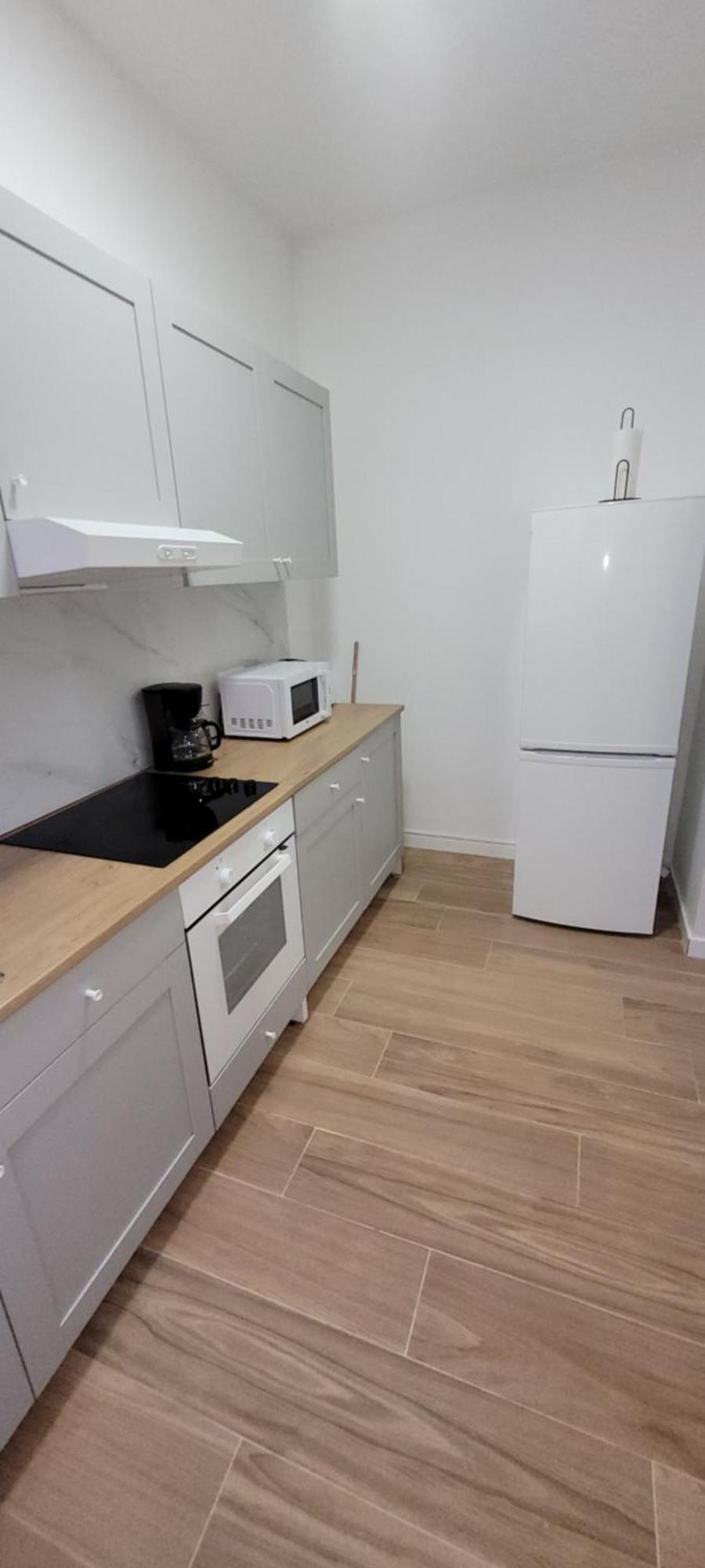 Au Pied Du Theatre Apartment Вервиерс Екстериор снимка